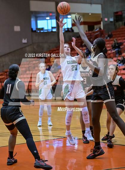 Thumbnail 1 in South Grand Prairie vs. Southlake Carroll (UIL 6A Regional Semifinal Playoff) photogallery.