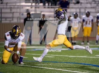 Thumbnail 3 in Ganado vs. Ozona (UIL 2A Bi-District Playoffs) photogallery.