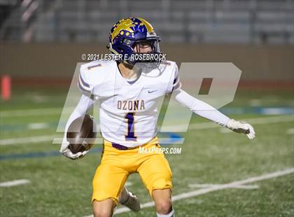 Thumbnail 3 in Ganado vs. Ozona (UIL 2A Bi-District Playoffs) photogallery.