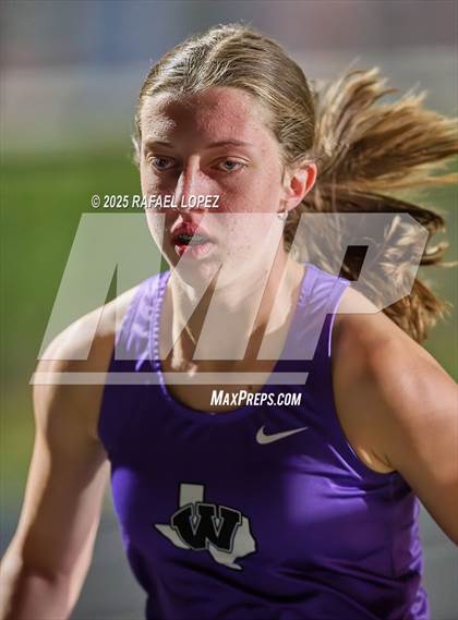 Thumbnail 2 in Dog Pound Invitational (4x400 Meter) photogallery.