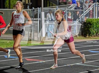Thumbnail 3 in Dog Pound Invitational (4x400 Meter) photogallery.
