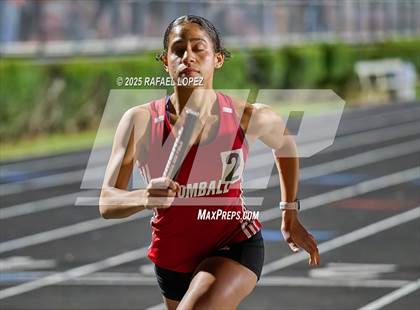 Thumbnail 3 in Dog Pound Invitational (4x400 Meter) photogallery.