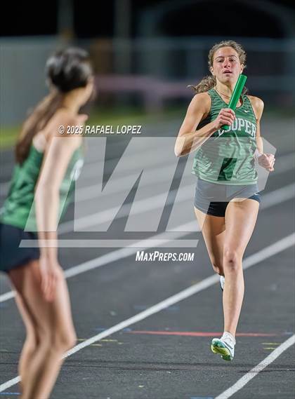 Thumbnail 2 in Dog Pound Invitational (4x400 Meter) photogallery.