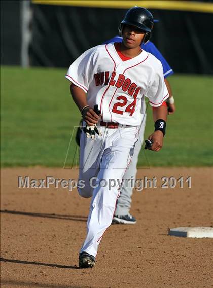 Thumbnail 3 in Ayala @ El Rancho photogallery.