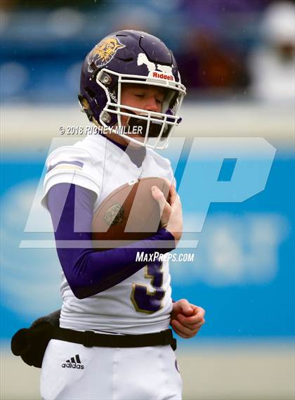 Thumbnail 2 in Booneville vs. Osceola  (AAA 3A Final) photogallery.
