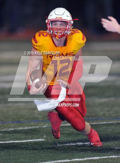 Thumbnail 3 in Henrietta vs. S & S Consolidated (3A Division 2 Region 2 bi-district) photogallery.