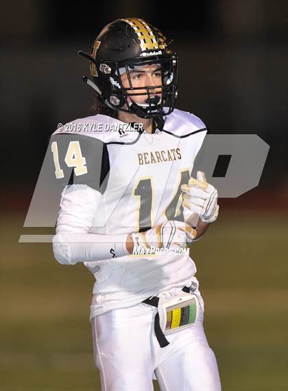 Thumbnail 1 in Henrietta vs. S & S Consolidated (3A Division 2 Region 2 bi-district) photogallery.