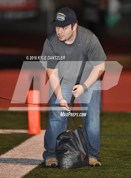 Thumbnail 3 in Henrietta vs. S & S Consolidated (3A Division 2 Region 2 bi-district) photogallery.