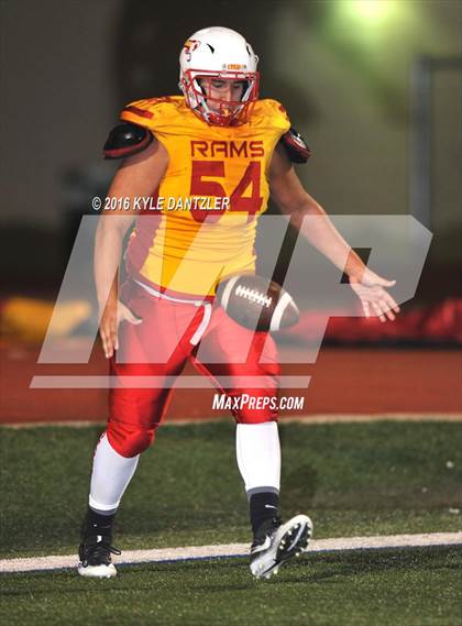 Thumbnail 2 in Henrietta vs. S & S Consolidated (3A Division 2 Region 2 bi-district) photogallery.