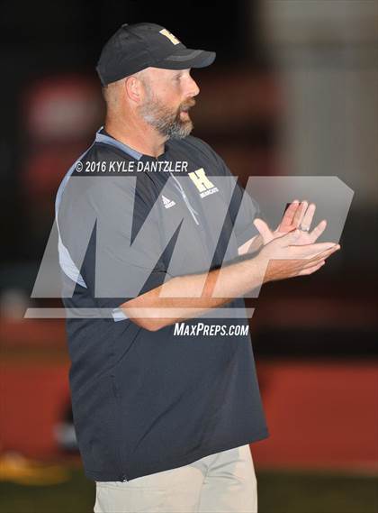 Thumbnail 2 in Henrietta vs. S & S Consolidated (3A Division 2 Region 2 bi-district) photogallery.