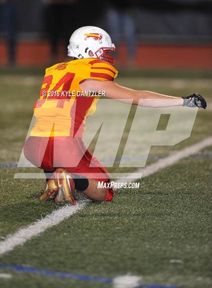 Thumbnail 1 in Henrietta vs. S & S Consolidated (3A Division 2 Region 2 bi-district) photogallery.