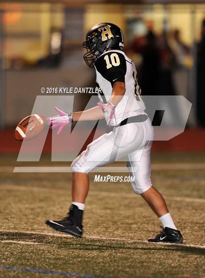 Thumbnail 2 in Henrietta vs. S & S Consolidated (3A Division 2 Region 2 bi-district) photogallery.
