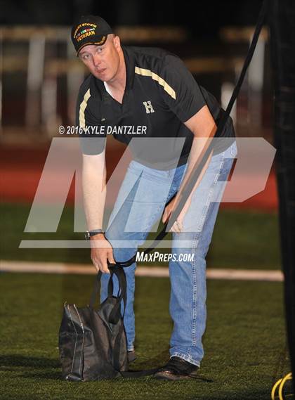 Thumbnail 1 in Henrietta vs. S & S Consolidated (3A Division 2 Region 2 bi-district) photogallery.