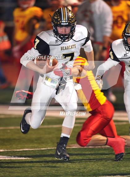Thumbnail 3 in Henrietta vs. S & S Consolidated (3A Division 2 Region 2 bi-district) photogallery.