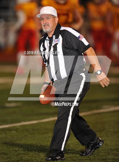 Thumbnail 3 in Henrietta vs. S & S Consolidated (3A Division 2 Region 2 bi-district) photogallery.
