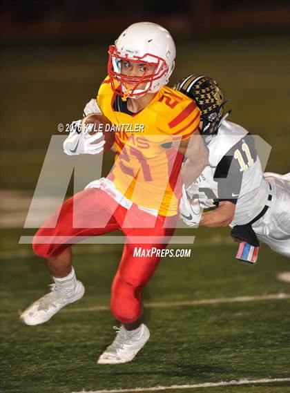 Thumbnail 1 in Henrietta vs. S & S Consolidated (3A Division 2 Region 2 bi-district) photogallery.