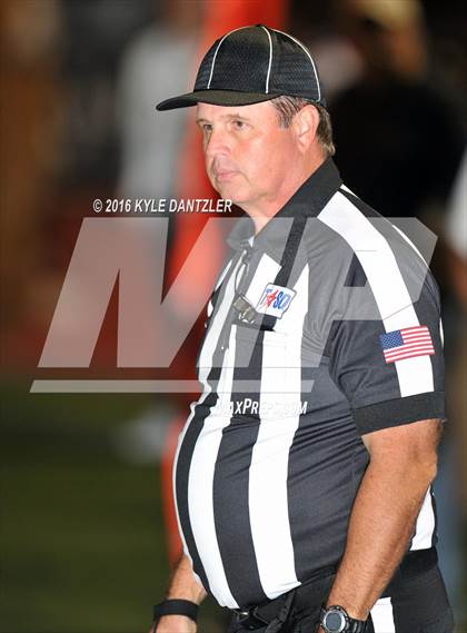 Thumbnail 2 in Henrietta vs. S & S Consolidated (3A Division 2 Region 2 bi-district) photogallery.