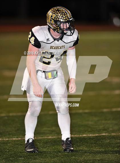 Thumbnail 2 in Henrietta vs. S & S Consolidated (3A Division 2 Region 2 bi-district) photogallery.