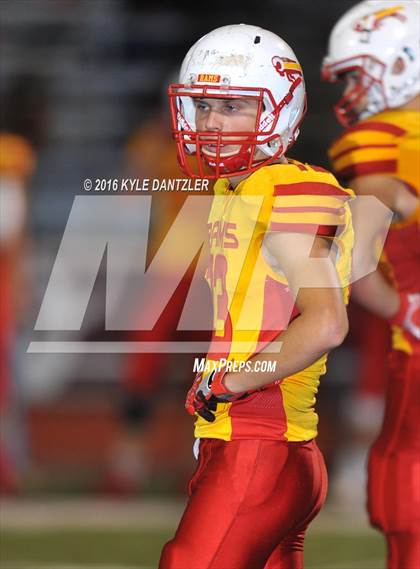 Thumbnail 3 in Henrietta vs. S & S Consolidated (3A Division 2 Region 2 bi-district) photogallery.