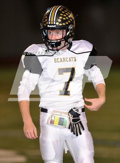 Thumbnail 2 in Henrietta vs. S & S Consolidated (3A Division 2 Region 2 bi-district) photogallery.