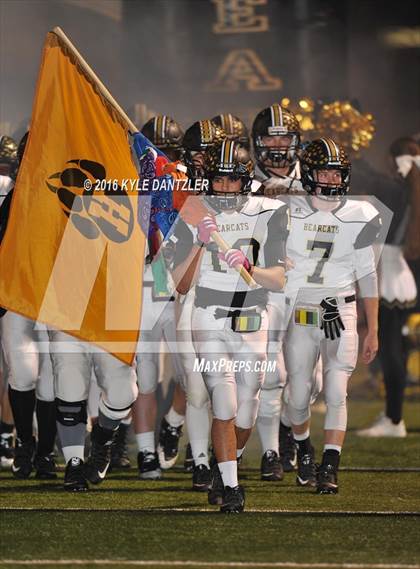 Thumbnail 2 in Henrietta vs. S & S Consolidated (3A Division 2 Region 2 bi-district) photogallery.