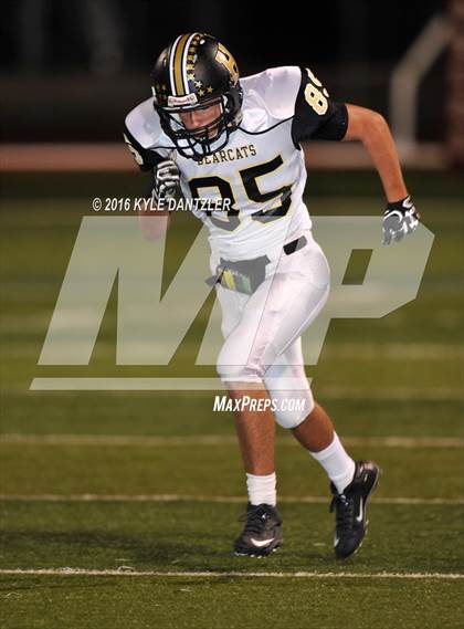 Thumbnail 3 in Henrietta vs. S & S Consolidated (3A Division 2 Region 2 bi-district) photogallery.