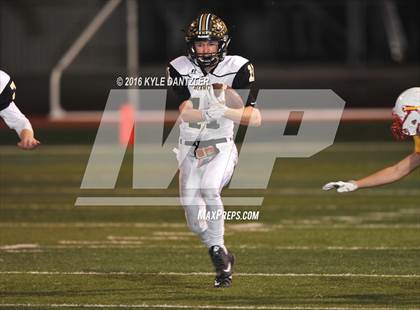 Thumbnail 2 in Henrietta vs. S & S Consolidated (3A Division 2 Region 2 bi-district) photogallery.