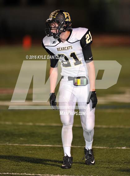Thumbnail 1 in Henrietta vs. S & S Consolidated (3A Division 2 Region 2 bi-district) photogallery.