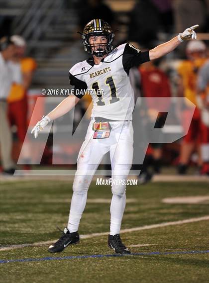 Thumbnail 3 in Henrietta vs. S & S Consolidated (3A Division 2 Region 2 bi-district) photogallery.