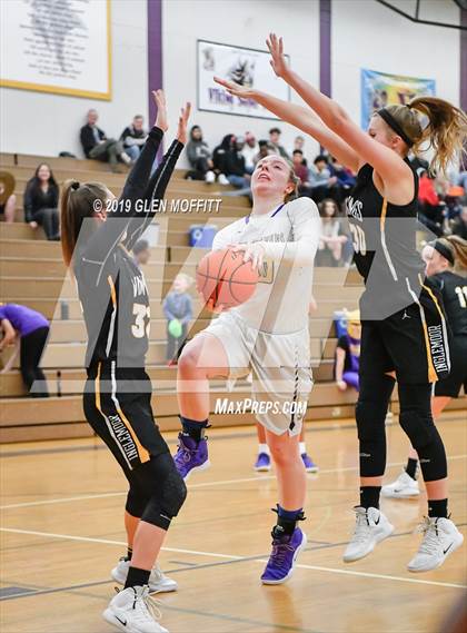 Thumbnail 1 in Inglemoor @ Lake Stevens (WIAA 4A Playoff) photogallery.
