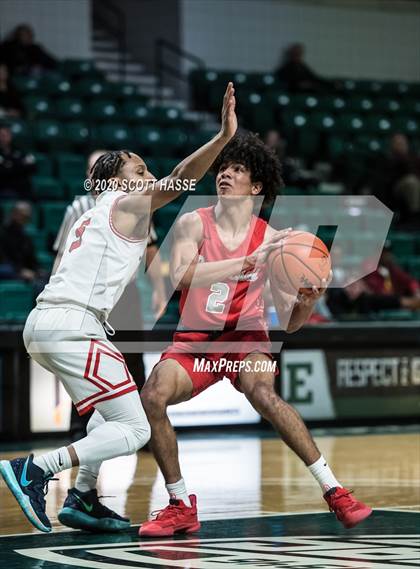 Thumbnail 3 in Roseville vs. Divine Child photogallery.
