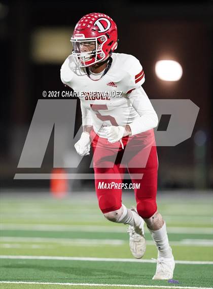 Thumbnail 3 in Little River Academy vs. Diboll (UIL 3A Regional Playoff) photogallery.