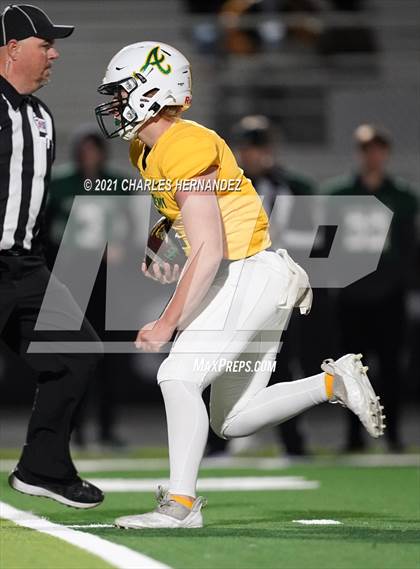 Thumbnail 3 in Little River Academy vs. Diboll (UIL 3A Regional Playoff) photogallery.