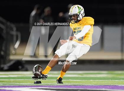 Thumbnail 1 in Little River Academy vs. Diboll (UIL 3A Regional Playoff) photogallery.