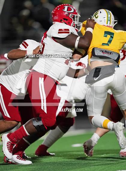 Thumbnail 2 in Little River Academy vs. Diboll (UIL 3A Regional Playoff) photogallery.