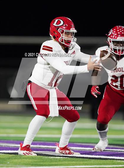 Thumbnail 3 in Little River Academy vs. Diboll (UIL 3A Regional Playoff) photogallery.