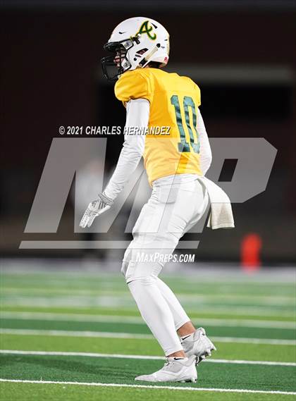 Thumbnail 3 in Little River Academy vs. Diboll (UIL 3A Regional Playoff) photogallery.