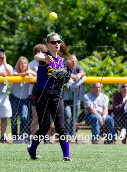 Thumbnail 1 in Fort Ann vs. Heuvelton Central (NYSPHSAA Class D Final) photogallery.