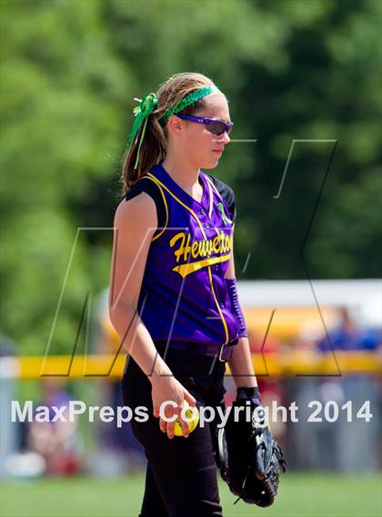 Thumbnail 3 in Fort Ann vs. Heuvelton Central (NYSPHSAA Class D Final) photogallery.
