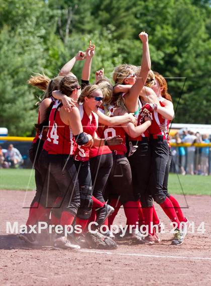 Thumbnail 1 in Fort Ann vs. Heuvelton Central (NYSPHSAA Class D Final) photogallery.