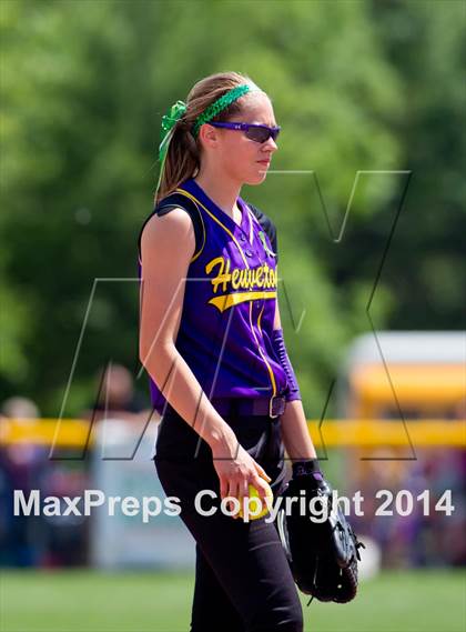 Thumbnail 1 in Fort Ann vs. Heuvelton Central (NYSPHSAA Class D Final) photogallery.