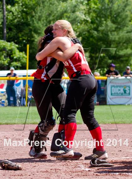 Thumbnail 3 in Fort Ann vs. Heuvelton Central (NYSPHSAA Class D Final) photogallery.