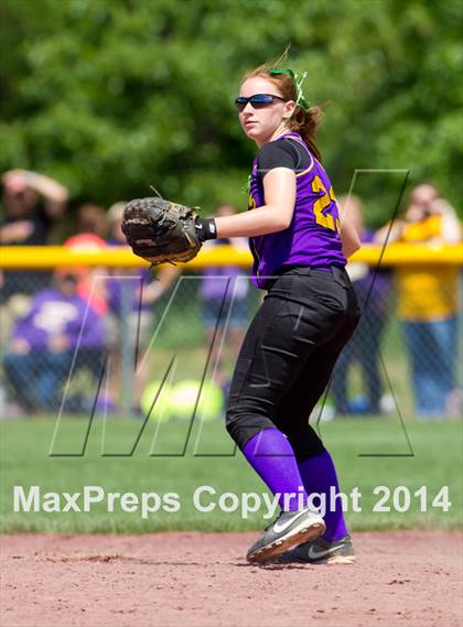 Thumbnail 2 in Fort Ann vs. Heuvelton Central (NYSPHSAA Class D Final) photogallery.