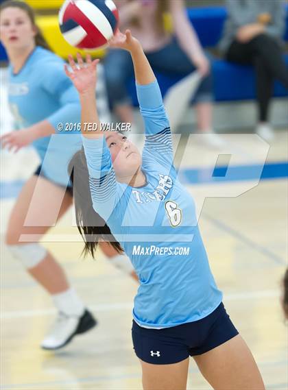 Thumbnail 3 in St. Ignatius vs. Notre Dame (CIF CCS Playoffs) photogallery.