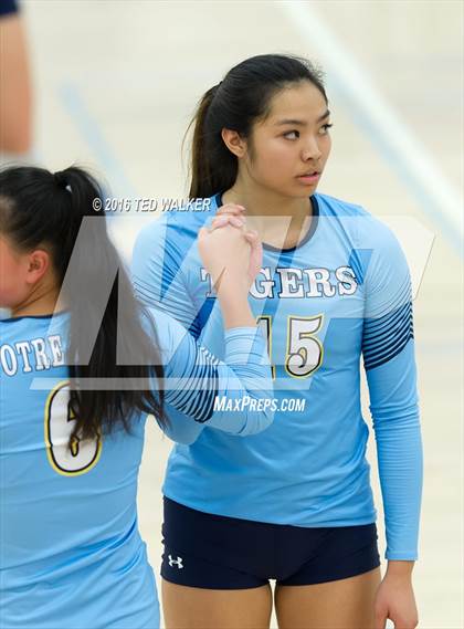 Thumbnail 2 in St. Ignatius vs. Notre Dame (CIF CCS Playoffs) photogallery.