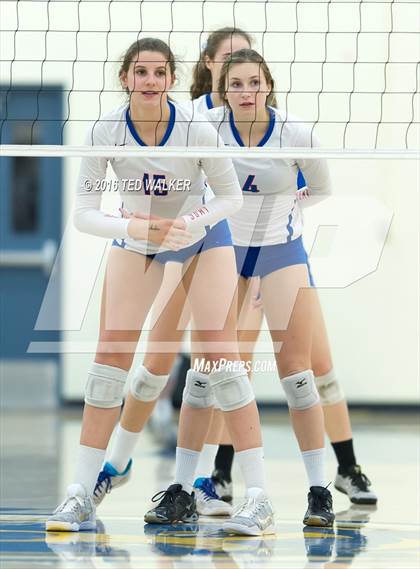 Thumbnail 3 in St. Ignatius vs. Notre Dame (CIF CCS Playoffs) photogallery.