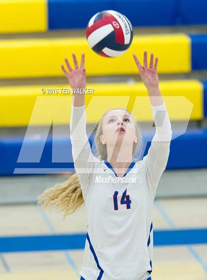 Thumbnail 1 in St. Ignatius vs. Notre Dame (CIF CCS Playoffs) photogallery.