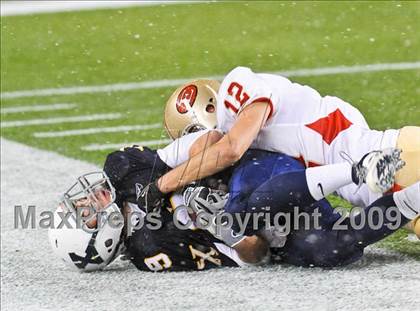 Thumbnail 1 in Xaverian vs. Everett (MIAA Division I East Final) photogallery.