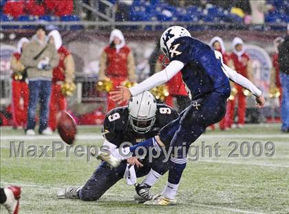 Thumbnail 1 in Xaverian vs. Everett (MIAA Division I East Final) photogallery.