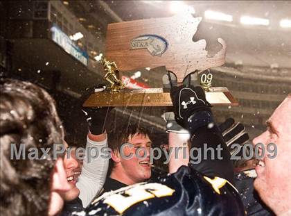 Thumbnail 2 in Xaverian vs. Everett (MIAA Division I East Final) photogallery.